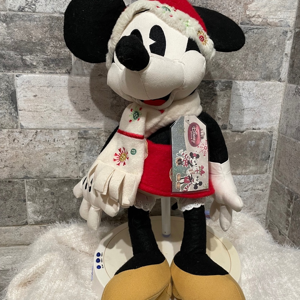 ❤️ DISNEY HOLIDAY MINNIE MOUSE STUFFED ANIMAL NEW